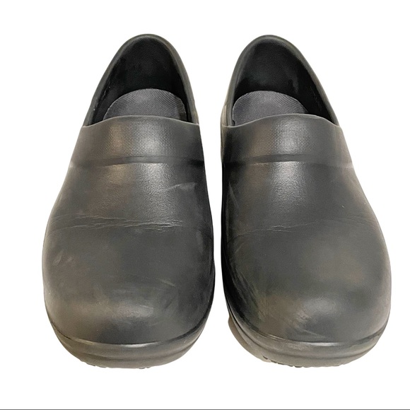 Crocs Womens Size 7 Black Dual Comfort Neria Pro II Work Slip on Clog Rubber - Picture 2 of 7
